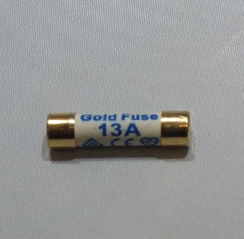 AMR Audiophile Gold Hi-Fi Fuse 13A (UK Mains Plug) B Grade (1)